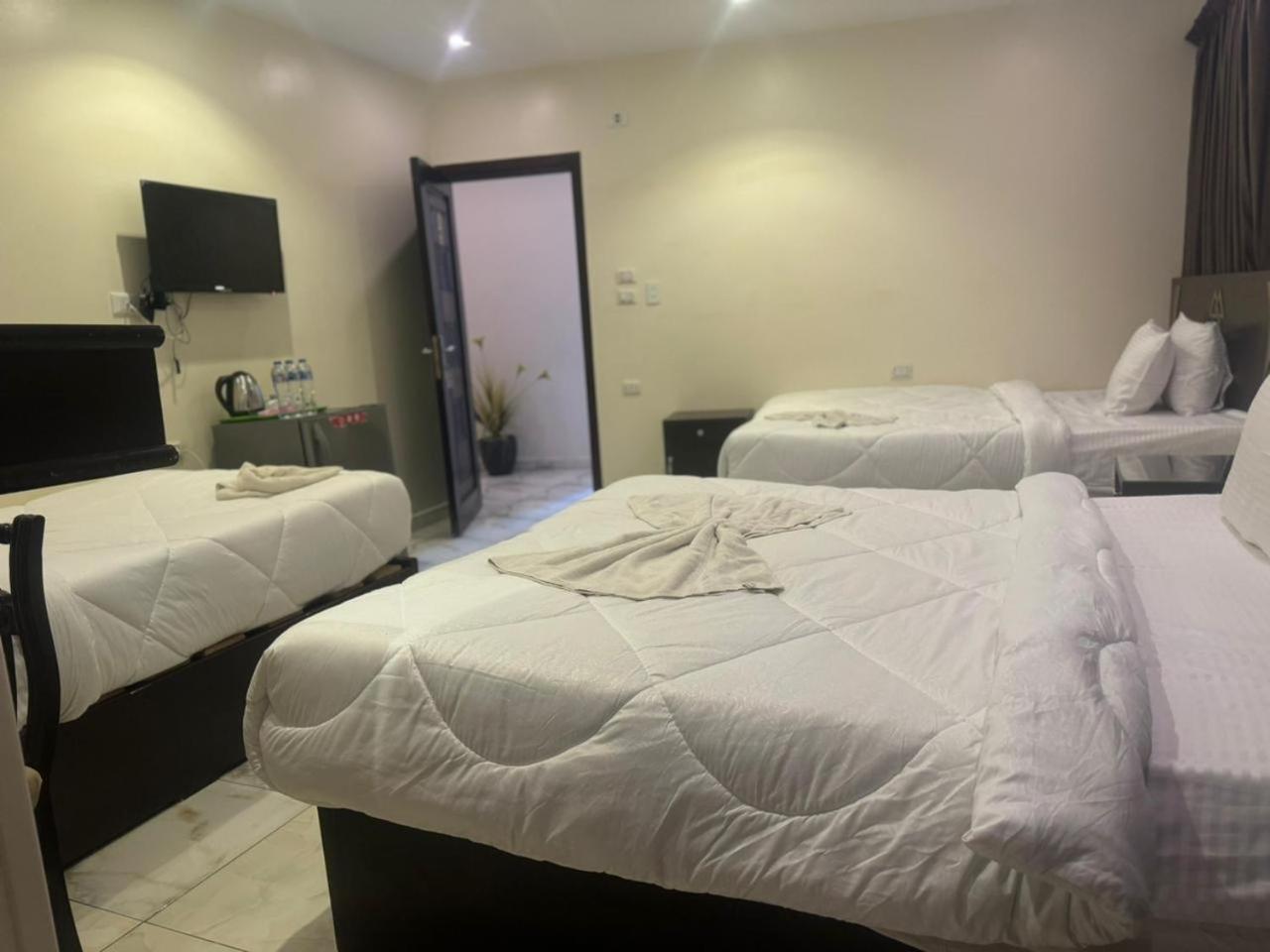 City Pyramids Inn Kafret el-Gabal Екстериор снимка
